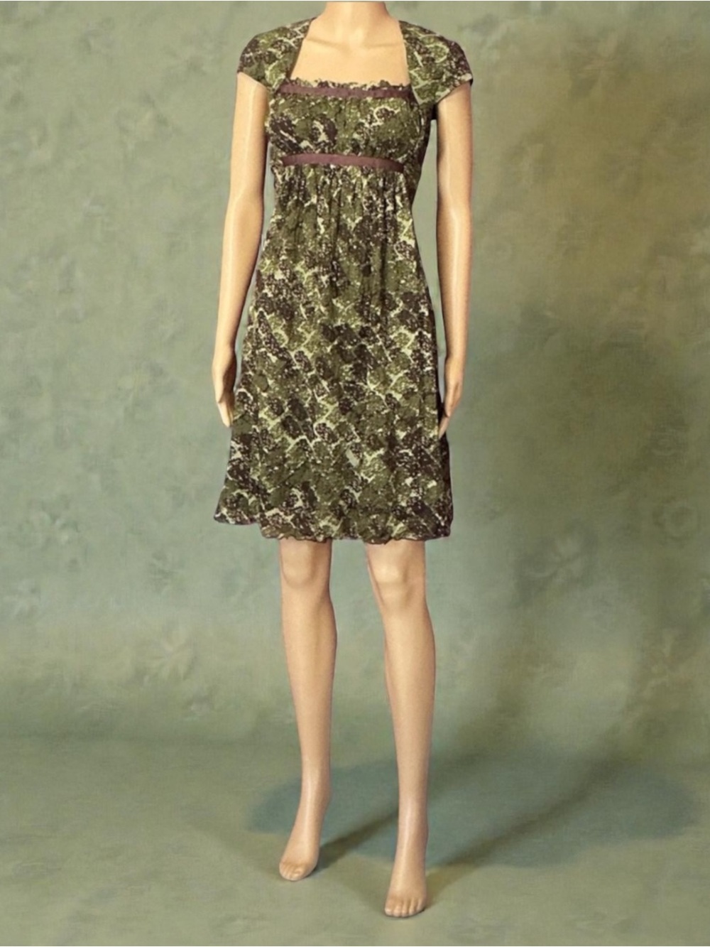 Signature by Sangria Petite Burgundy Short Sleeve Dress